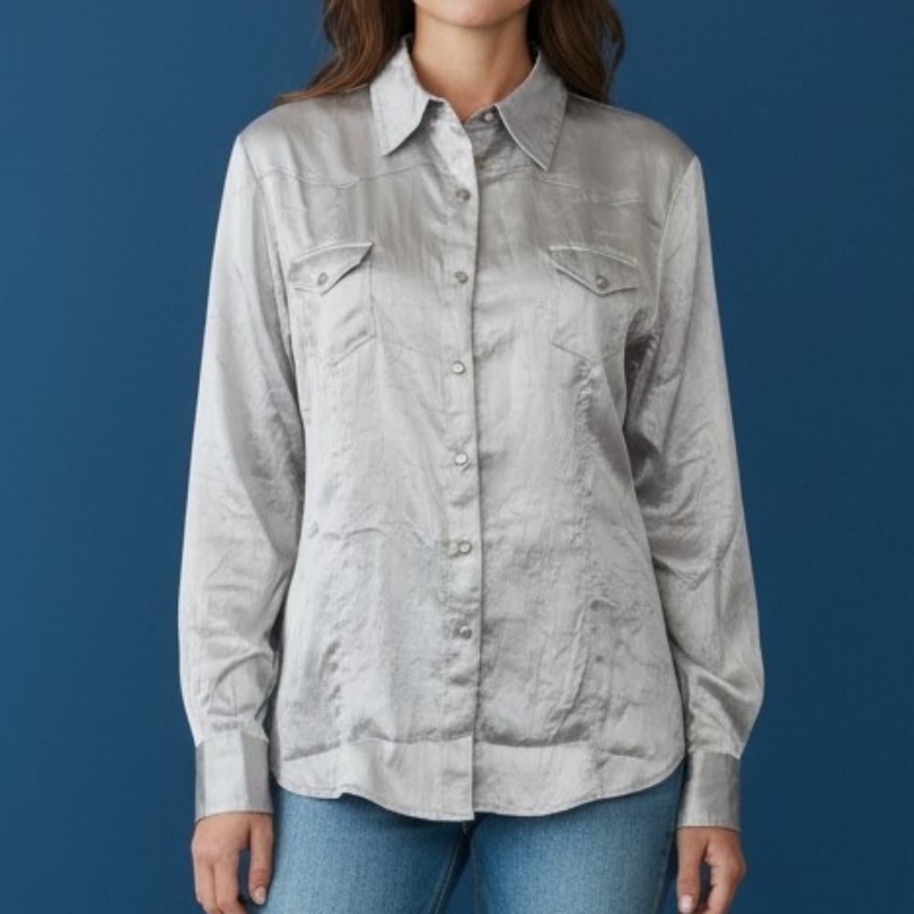 VTG ADOBE ROSE Liquid Silver Crinkle Satin Snap Long Sleeve Shirt